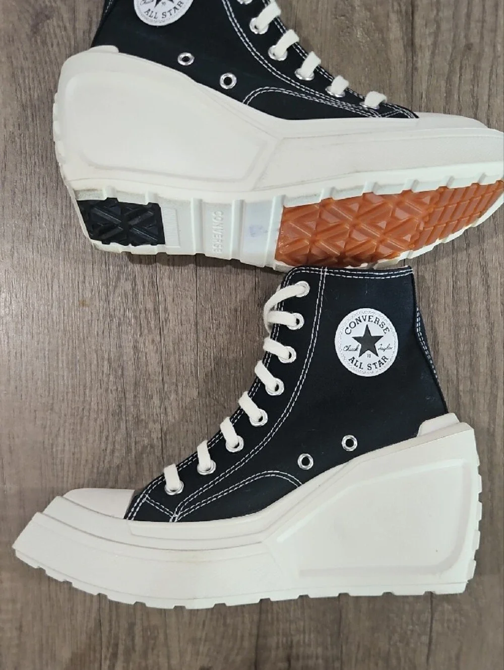 Converse Chuck 70 De Luxe Wedge Hi sneakers size 6